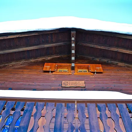 Gisele Chalet *